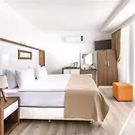 Hotel Demir 2*
